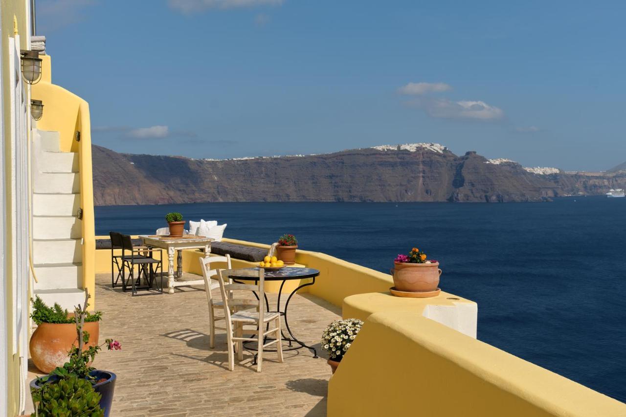 Ilivatos - Elegant Villa On The Caldera'S Edge Oia  Exterior photo