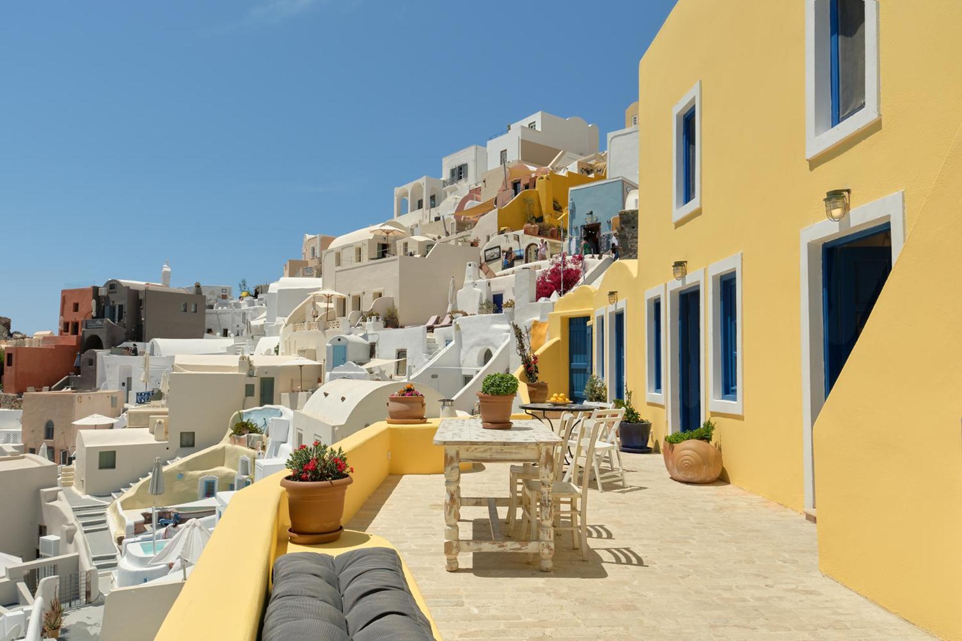 Ilivatos - Elegant Villa On The Caldera'S Edge Oia  Exterior photo