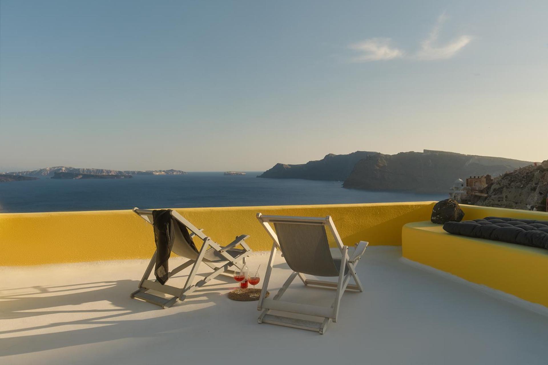 Ilivatos - Elegant Villa On The Caldera'S Edge Oia  Exterior photo