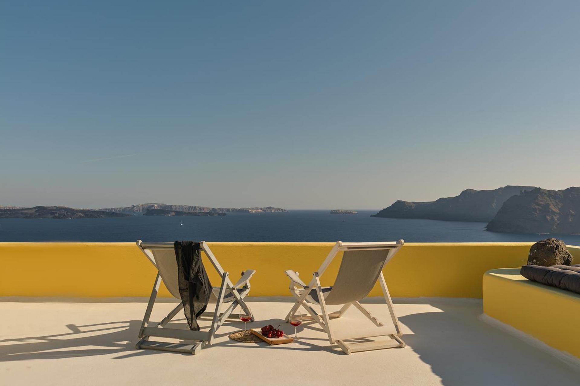 Ilivatos - Elegant Villa On The Caldera'S Edge Oia  Exterior photo
