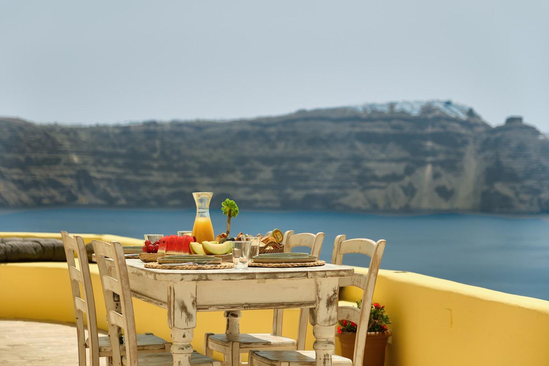 Ilivatos - Elegant Villa On The Caldera'S Edge Oia  Exterior photo